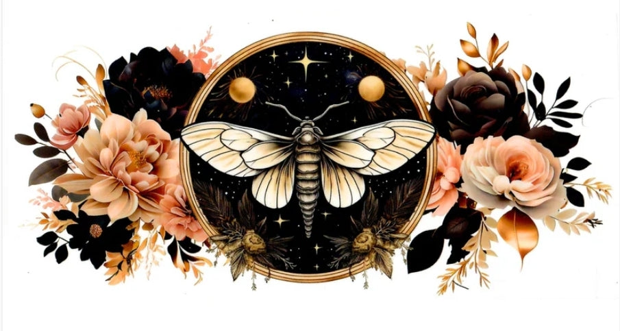 Envoltura UVDTF de polillas y flores rosas