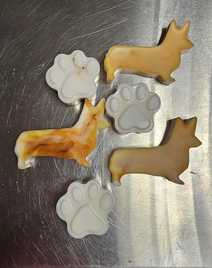 Corgis & Paws Prints Wax Melts (Mahogany Teakwood) - Sample Size for wax warmer