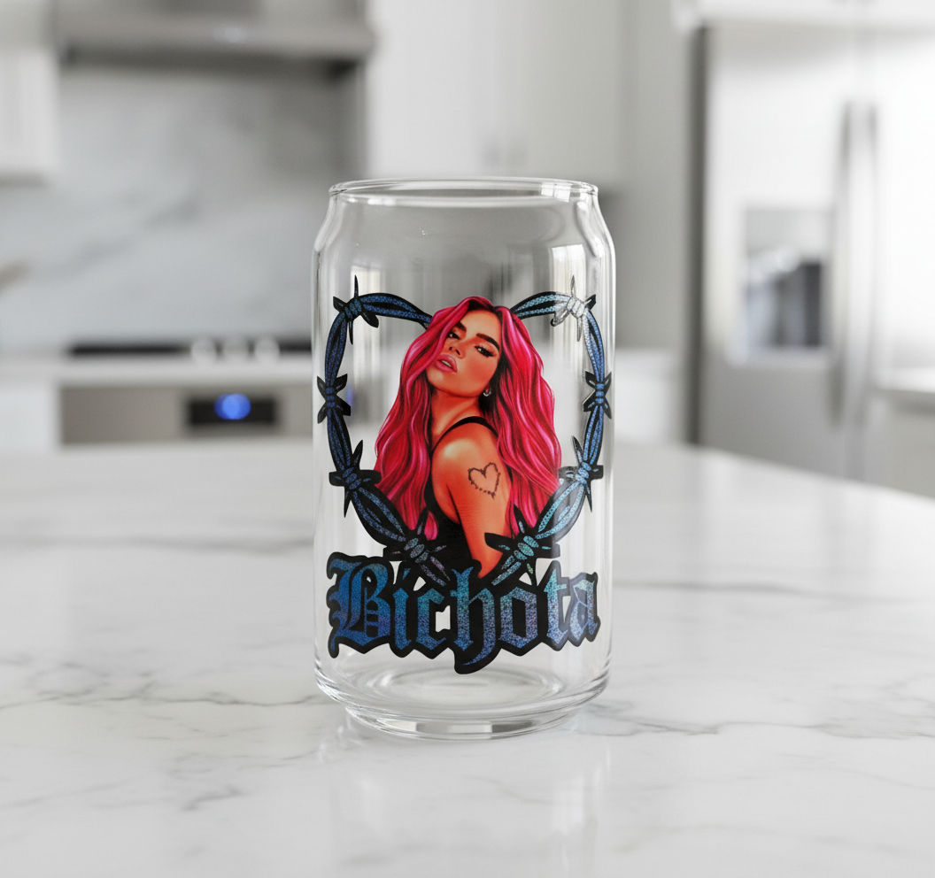 Calcomanía UVDTF de Karol G de Bichota