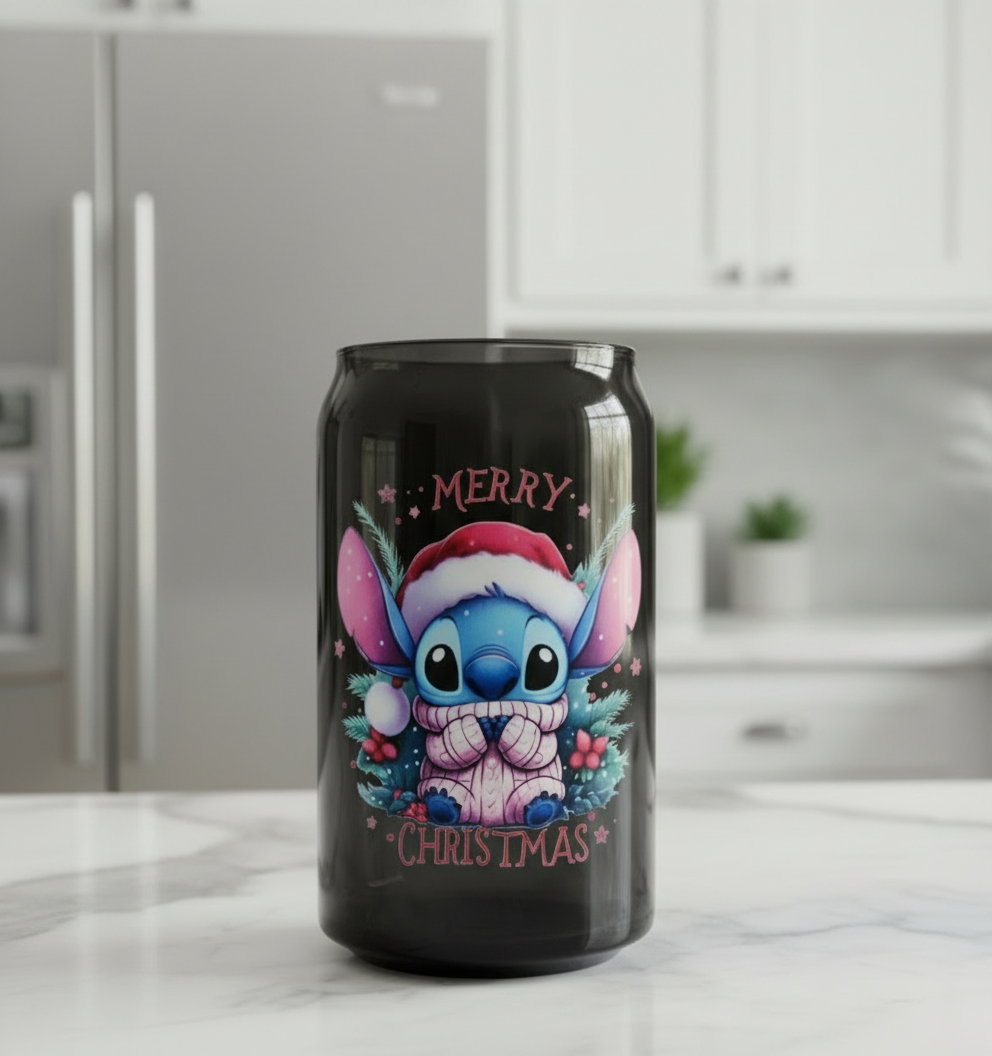 Calcomanía UVDTF de Stitch Pink Sweater