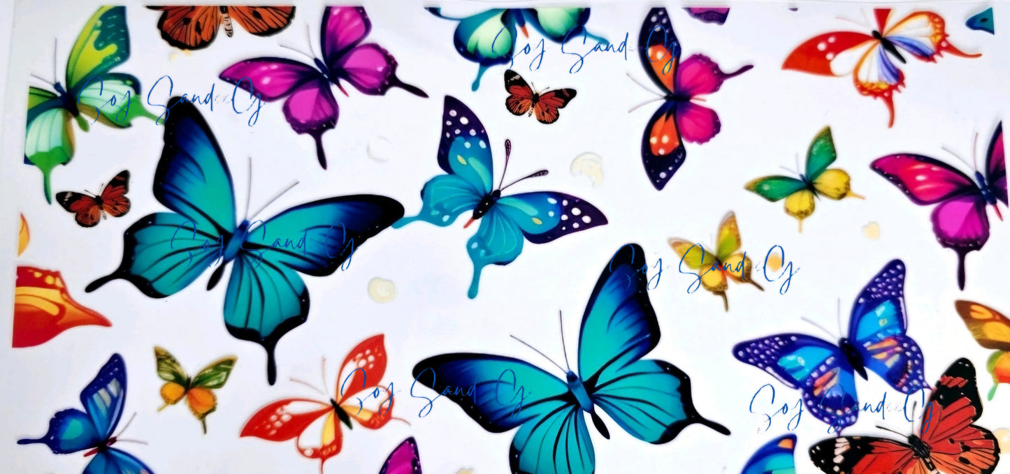 Envoltura UVDTF con mariposas brillantes