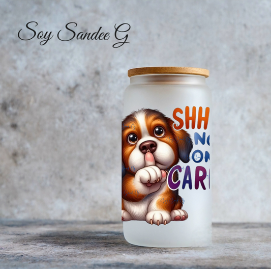 Shhh... A nadie le importa la calcomanía UVDTF