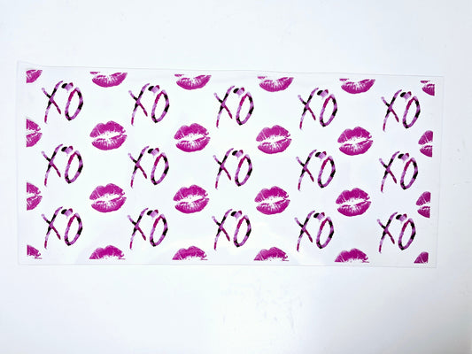 Envoltura UVDTF de XO &amp; Lips en color rosa