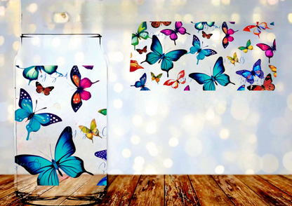 Envoltura UVDTF con mariposas brillantes